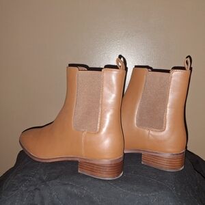 Tan Leather Chelsea Boots
